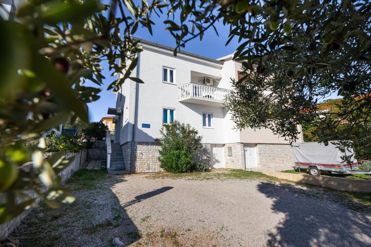 Apartments Aisa* Countryside Holiday Just 500M From The Beach! Krk Town Exterior photo